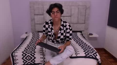 Snapshot of ethan_villa chatting on February 3, 1:08 pm Ethan Villa online show from February 3, 1:08 pm