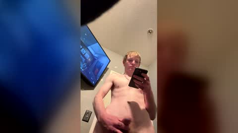 ethanbmx2001 online show from April 4, 8:56 am