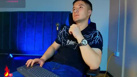 ethanconnor_ online show from October 12, 12:15 pm