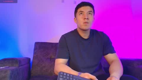 ethanconnor_ online show from March 17, 11:57 am