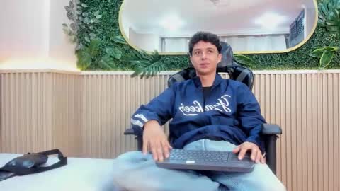 ethanlowell online show from December 22, 5:15 am