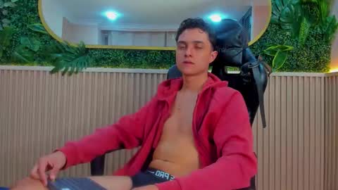 ethanlowell online show from January 8, 4:37 am