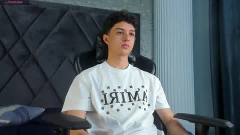 ethanlowell online show from April 3, 9:02 pm