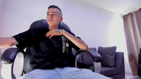 Ethan Boy online show from April 16, 7:03 pm