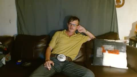 ethansteelexxx2 online show from March 18, 1:31 am