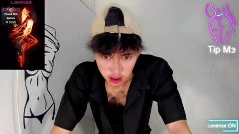 Ethan online show from October 9, 9:51 am