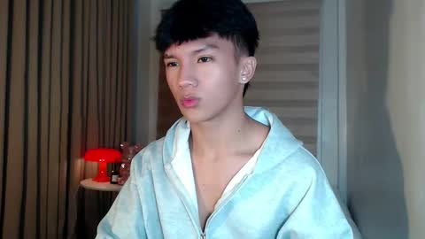 Snapshot of etherealboytoy4hire chatting on February 10, 2:54 pm Rey online show from February 10, 2:54 pm