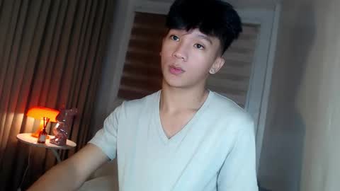 Rey online show from April 5, 3:15 am