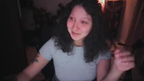 Snapshot of etherealhazy chatting on November 14, 2:10 am etherealhazy online show from November 14, 2:10 am
