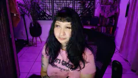 Snapshot of etherealhazy chatting on February 3, 6:40 am etherealhazy online show from February 3, 6:40 am