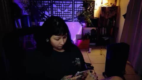 Snapshot of etherealhazy chatting on February 11, 6:40 am etherealhazy online show from February 11, 6:40 am