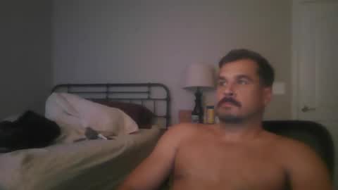Snapshot of etim33 chatting on October 1, 6:47 pm etim33 online show from October 1, 6:47 pm