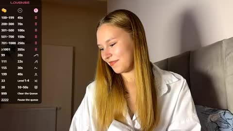 Snapshot of eugenierickel chatting on June 6, 2:11 pm Alice online show from June 6, 2:11 pm