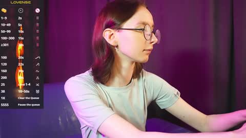 Snapshot of euphoria_girls chatting on December 12, 7:26 pm check about me online show from December 12, 7:26 pm