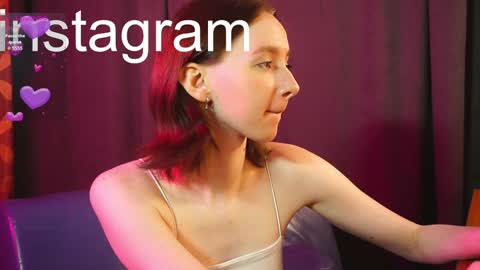 Snapshot of euphoria_girls chatting on December 15, 6:04 pm check about me online show from December 15, 6:04 pm