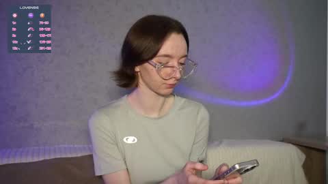 Snapshot of euphoria_girls chatting on February 12, 7:24 pm check about me online show from February 12, 7:24 pm