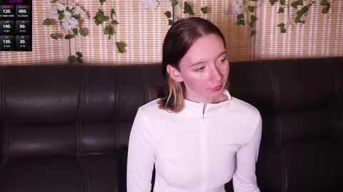 Snapshot of euphoria_girls chatting on October 24, 5:31 pm check about me online show from October 24, 5:31 pm