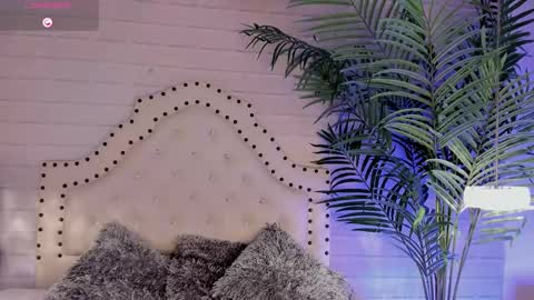 Snapshot of eureekaa chatting on February 23, 8:33 pm Eurekaa online show from February 23, 8:33 pm