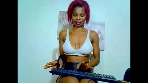 eva4him831 online show from February 19, 12:44 pm