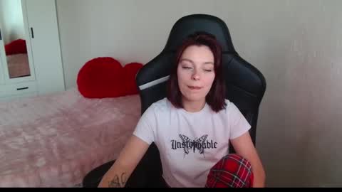 Snapshot of eva_avea chatting on February 18, 9:16 am Vanellope online show from February 18, 9:16 am