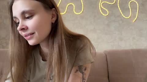 Snapshot of eva_calvin chatting on December 19, 7:15 am Eva Calvin online show from December 19, 7:15 am