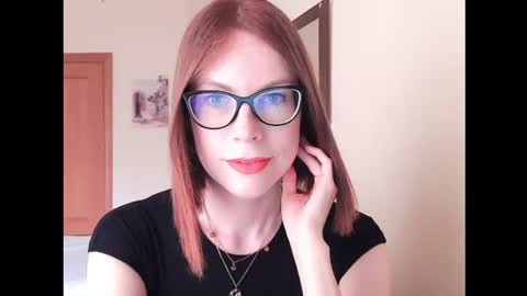 Snapshot of eva_cutesmile chatting on June 9, 4:40 pm Eva online show from June 9, 4:40 pm