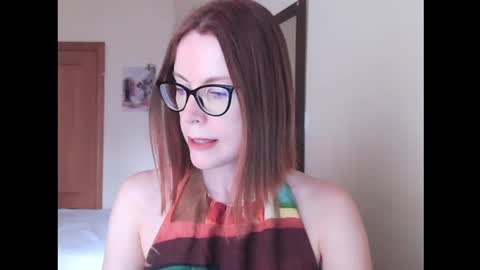 Snapshot of eva_cutesmile chatting on June 25, 6:56 pm Eva online show from June 25, 6:56 pm