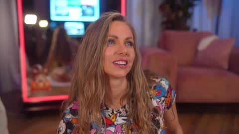 Snapshot of eva_fashionista chatting on November 6, 7:37 pm Eva online show from November 6, 7:37 pm