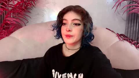 Snapshot of eva_halsey chatting on October 27, 7:51 pm E V A online show from October 27, 7:51 pm