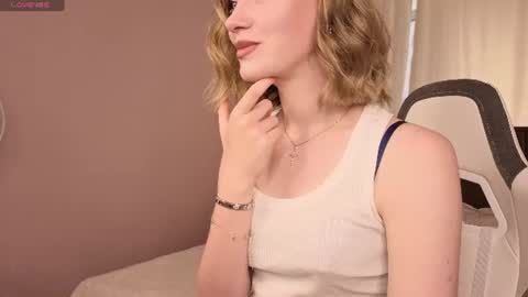 eva hamilton online show from June 17, 11:27 pm