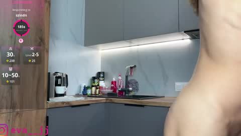 Snapshot of eva_j chatting on May 1, 1:54 am Free toy control in pvt online show from May 1, 1:54 am