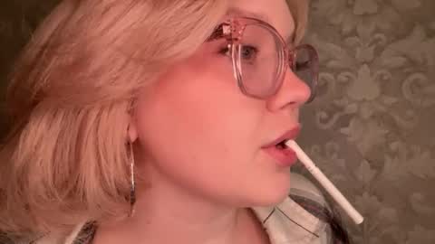 eva_kittenn online show from September 9, 11:04 pm