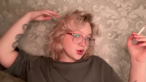 eva_kittenn online show from September 15, 4:18 pm