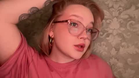 eva_kittenn online show from September 22, 8:22 pm