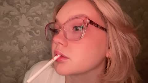 eva_kittenn online show from September 25, 6:22 pm