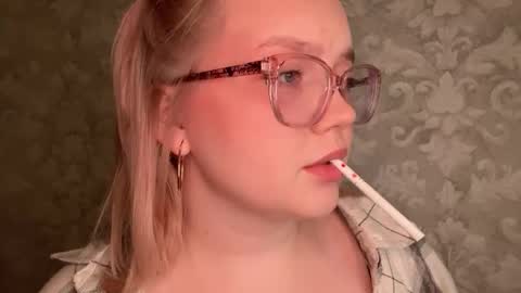 eva_kittenn online show from September 27, 8:14 pm