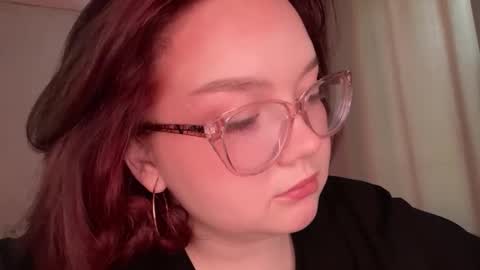 eva_kittenn online show from February 18, 6:31 am