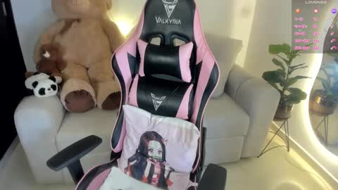 Snapshot of eva_lee18 chatting on March 11, 11:04 pm Eva online show from March 11, 11:04 pm