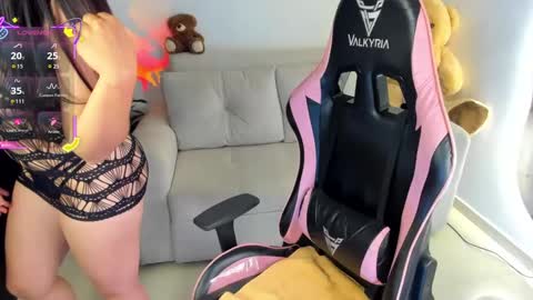 Snapshot of eva_lee18 chatting on October 2, 12:39 am Eva online show from October 2, 12:39 am