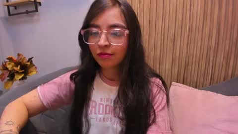 Snapshot of eva_macalliter chatting on January 8, 2:46 am Angelinne online show from January 8, 2:46 am