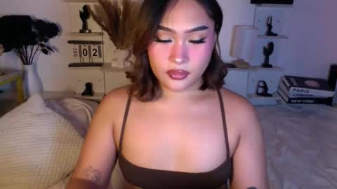 Snapshot of eva_mazikeen69 chatting on December 2, 11:48 am Queen Eva Mazikeen online show from December 2, 11:48 am