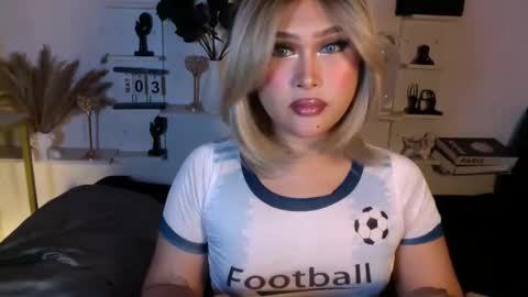 Queen Eva Mazikeen online show from May 3, 8:04 pm