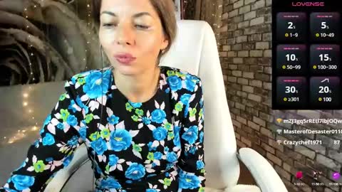 Snapshot of eva_melow chatting on December 2, 8:33 pm Eva online show from December 2, 8:33 pm