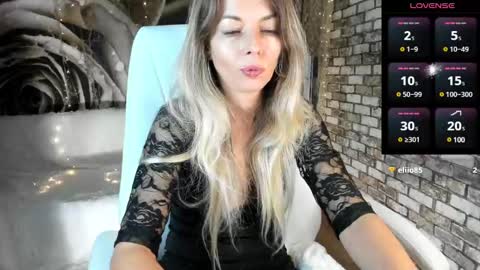 Snapshot of eva_melow chatting on December 14, 6:30 pm Eva online show from December 14, 6:30 pm