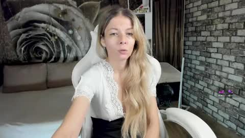 Eva online show from April 3, 2:15 pm