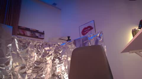 Eva online show from February 24, 7:30 pm