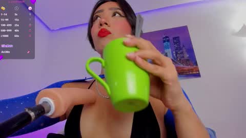 Snapshot of eva_rain chatting on October 6, 6:44 am Eva online show from October 6, 6:44 am