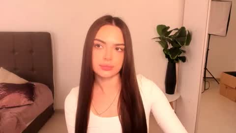 Eva online show from April 8, 3:01 pm