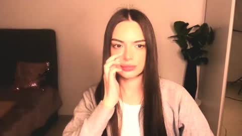 Eva online show from April 14, 4:35 pm