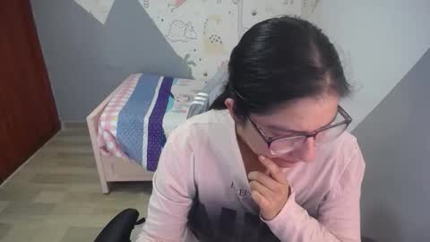 eva_smit_t online show from January 7, 2:14 am
